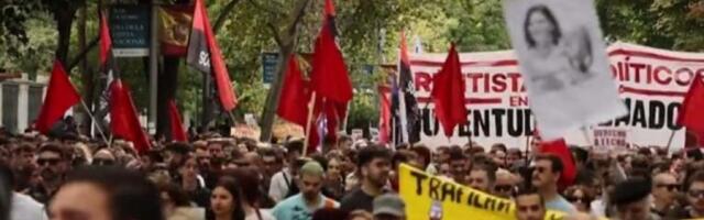 ŠPANIJA NA NOGAMA! HILJADE LJUDI PROTESTUJE NA ULICAMA MADRIDA, BARSELONE I MALAGE: Zbog ovoga više ne mogu da žive u gradovima, ZAHTEVAJU POMOĆ DRŽAVE (FOTO/VIDEO)