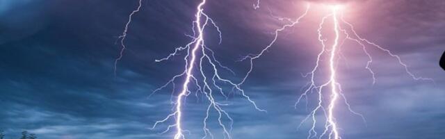 Kakva tragedija! Grom ubio četiri sportistkinje nasred terena!