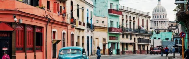 Kubanci moraju mesecima da čekaju da natoče gorivo u automobile