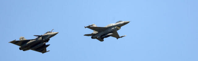 Француска дозволила америчким авионима коришћење база у Заливу