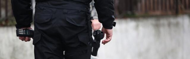 Drama na jugu Srbije: Naoružana devojka (20) ušetala u školsko dvorište