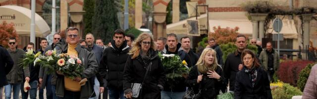 Duška Vujoševića ispraćaju na večni počinak /GALERIJA/