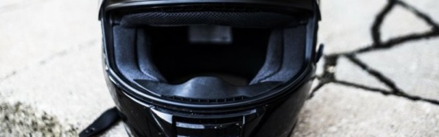 SNALAŽLJIV ČOVEK! Čist pogled važan je za sigurnu vožnju!