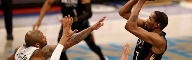 Nema Hardena, nema ni problema: Durent i Irving rasturili Bakse, Bruklin na pola puta do finala konferencije