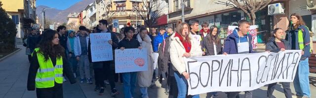 Maturanti gimnazije za sredu najavili protestnu šetnju, pozivaju na generalni štrajk u petak