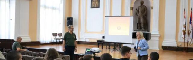 Kragujevački srednjoškolci kroz projekat  Mladi i Vojska Srbije  upoznaju sistem odbrane naše zemlje
