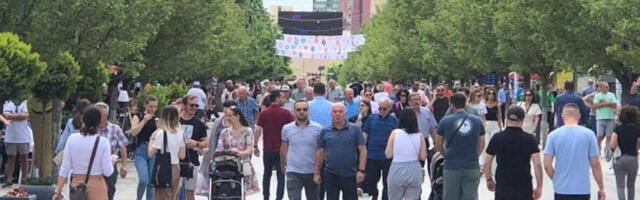 Kritika Kurtijevog hvalisanja u Davosu: “Rizikujemo da ode milijarda evra mesečno sa Kosova”