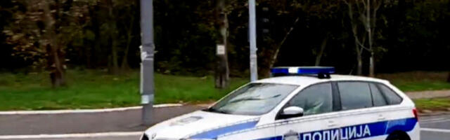 Пао блокадер у Аранђеловцу: испумпавао гуме на колима, полиција открила да већ има досије