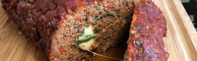 Rolat od mlevenog mesa punjen sirom i spanaćem