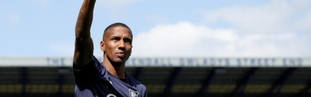 ​Фудбалер Ешли Јанг на крају сезоне завршава играчку каријеру