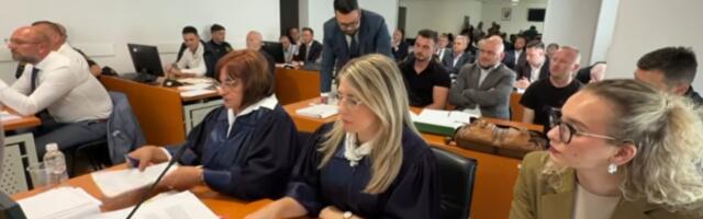 POČELO SUĐENJE POLICAJCIMA U TUZLI: Terete se za podvođenje maloletnica, evo šta je zatraženo od sudija - detalji sa ročišta (VIDEO)