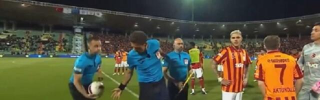 Fener izašao s juniorima, pa posle 50 sekundi napustio teren