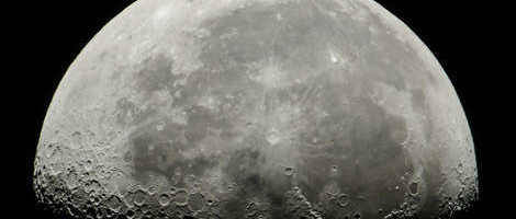 Naučnici: Na Mjesecu je više vode nego što se ranije vjerovalo