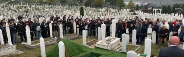 "Mnogi pevači ne dočekaju puno godina": Branka Sovrlić na sahrani Halida Bešlića