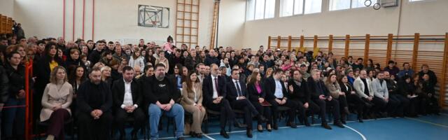 Identitet se čuva knjigom