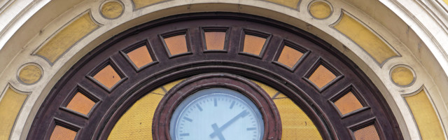 Šta rade vlast i opozicija 18 meseci pred izbore?