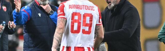 Slatke muke Dejana Stankovića: Zvezdini špicevi u strašnoj formi! /VIDEO/