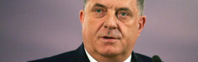 Додик: Сарајево слави окупатора, а о злочинима над Србима ћути