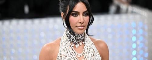 "Nećete moći da pogodite": Kim Kardašijan zagolicala maštu, sprema se za Met Galu 2026 (foto)