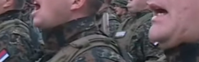 ”Odlazimo na Kosovo ravno!” Grmi u Raškoj, Žandarmerija peva himnu KOSOVSKIH JUNAKA (VIDEO)