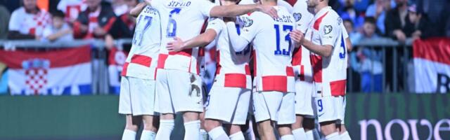 BRUKA I SRAMOTA! Hrvatski fudbaler sluša fašističkog pevača!