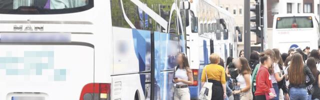 Počele ekskurzije, agencija digla uzbunu: Stroga pravila za prevoz dece - autobus ne sme da krene ako svi đaci nemaju ovo!
