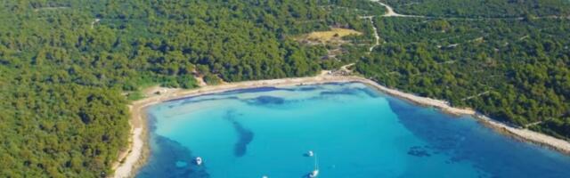 Ovu rajsku plažu u komšiluku Forbs je svrstao među najlepše na svetu