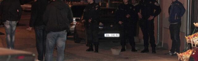 Drama u Beogradu: Policija razvalila kapiju da spasi lopova koji je krvario