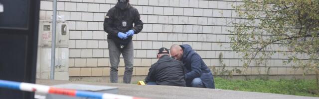 "Zašto, jaoj": Prolomili se krici na mestu ubistva u Beogradu - prizor ledi krv u žilama (FOTO)