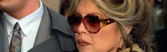 Ovako je izgledao prvi i jedini susret Brižit Bardo i Makronovih: Filmska diva javno "rešetala" predsednika, pa godinu dana kasnije otišla u Jelisejsku palatu