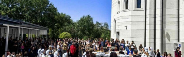 VELIKO SABRANJE DVA NARODA NA NOVOM BEOGRADU, KOJE ĆE DUGO DA SE PAMTI: Grci i Srbi pod svodom hrama Svetog Simeona (FOTO)