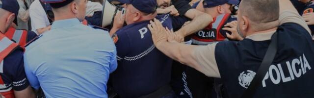 BESNI GRAĐANI RUŠE SVE PRED SOBOM! Haos na jugu zemlje, marš i protesti protiv TRAMPOVOG ZETA! (VIDEO)