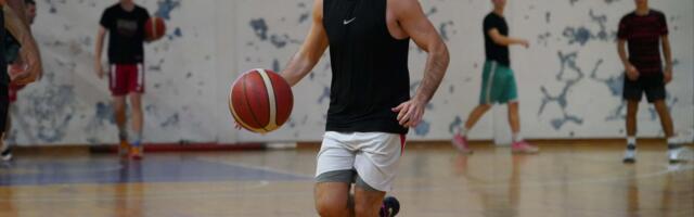 Libanski Srbin Najef Halil u srpskoligašu “Zekasu ’75” iz Rače