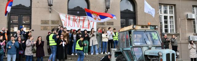 Studenti Poljoprivrednog šetnjom obeležavaju godinu dana od početka blokade (VIDEO)
