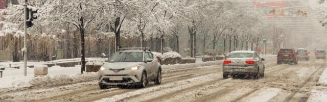 Primaju plate veće i od 2.000 evra mesečno, a ostavili Srbiju zarobljenu u snegu: Ko su direktori preduzeća koja ne rade svoj posao
