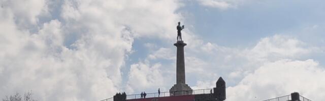 Vučić pozvao Mađara da poseti Srbiju