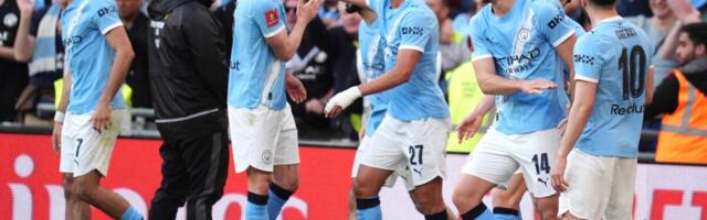 MOŽE LI MANČESTER SITI DA "PREOTME" TITULU ARSENALU: Težak raspored za "građane" u borbi za trofeje