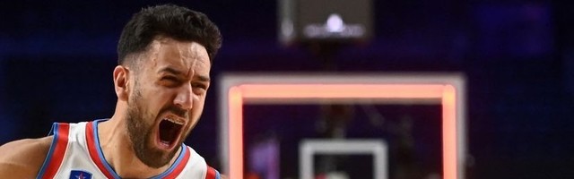 Silni Efes objedinio titule - Prvak Evrope pometlao Fener, Vasa je uzeo sve! (VIDEO)