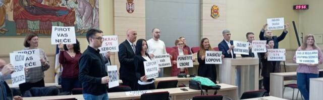 Neuspeo pokušaj odbornika „Pirot protiv nasilja“ da održe sednicu Skupštine grada