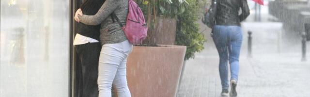 Kiša ne namerava da stane, u ovim delovima zemlje se očekuju jaki pljuskovi: Evo do kada će pljuštati u prestonici
