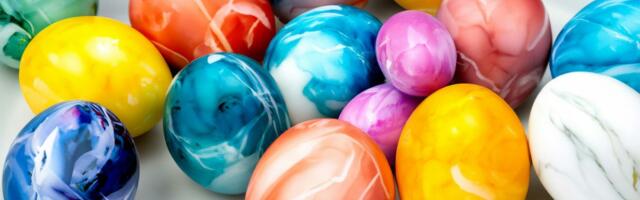 Ofarbajte jaja za samo 5 MINUTA: Ovako će ispasti najlepša, trik koji će oduševiti sve zauzete mame