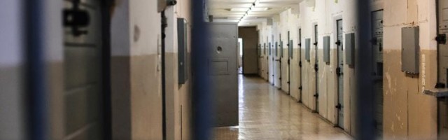 "Zatvorenici zaraženi, sele ih u sobu za umiranje": Evo šta kažu nadležni