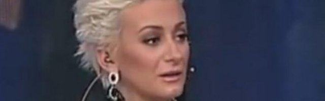 UPALI JOJ USRED POLICIJSKOG ČASA! Dušica ostavila otvorenu KAPIJU - U DVORIŠTU ZATEKLA NJIH! (FOTO)