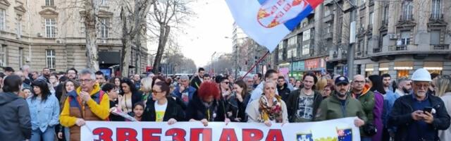 "Rame uz rame, studenti i radnici": Blokiran Bulevar Kralja Aleksandra (FOTO/VIDEO)