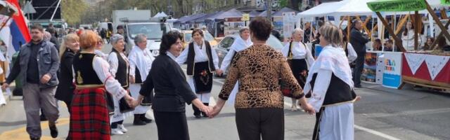 "UŽIČKO KOLO IGRA SE NA ULICAMA PRESTONICE": Veselo na svenarodnom skupu u Beogradu (VIDEO)