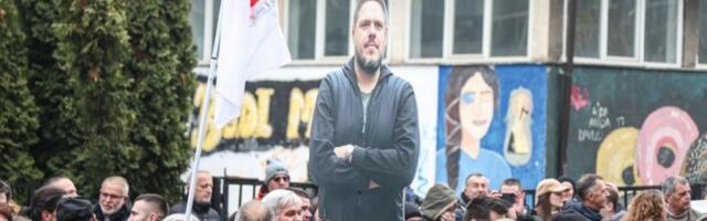 NA BLOKADERSKI PROTEST U NOVOM PAZARU STIGLI BAČULOV, LAZOVIĆ, MILIVOJEVIĆ... Oglasio se gradski odbor SNS iz tog grada! (FOTO)