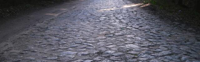 Leskovčani i dalje gaze kaldrmu koju su postavili još Turci: Skrivena uličica dugačka oko 70 ženskih koraka