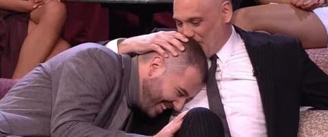 (VIDEO) "ZATO TE, ČEDO, VOLIM" Aca Kos i Jovanović u blatu do guše, evo gde je političar odveo svog bliskog prijatelja za Prvi maj