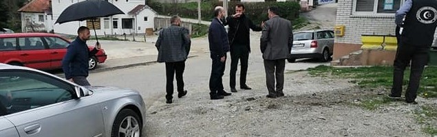 Duga Poljana: Devastirana ograda na vakufskoj parceli, džematlije postavile novu