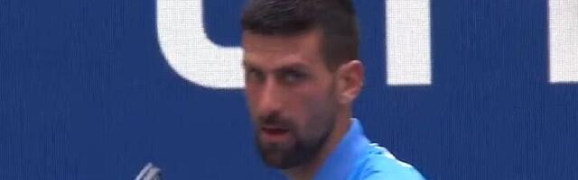 Ne da se Novak u Melburnu: Đoković - Siner 1:6, 2:6, 7:6